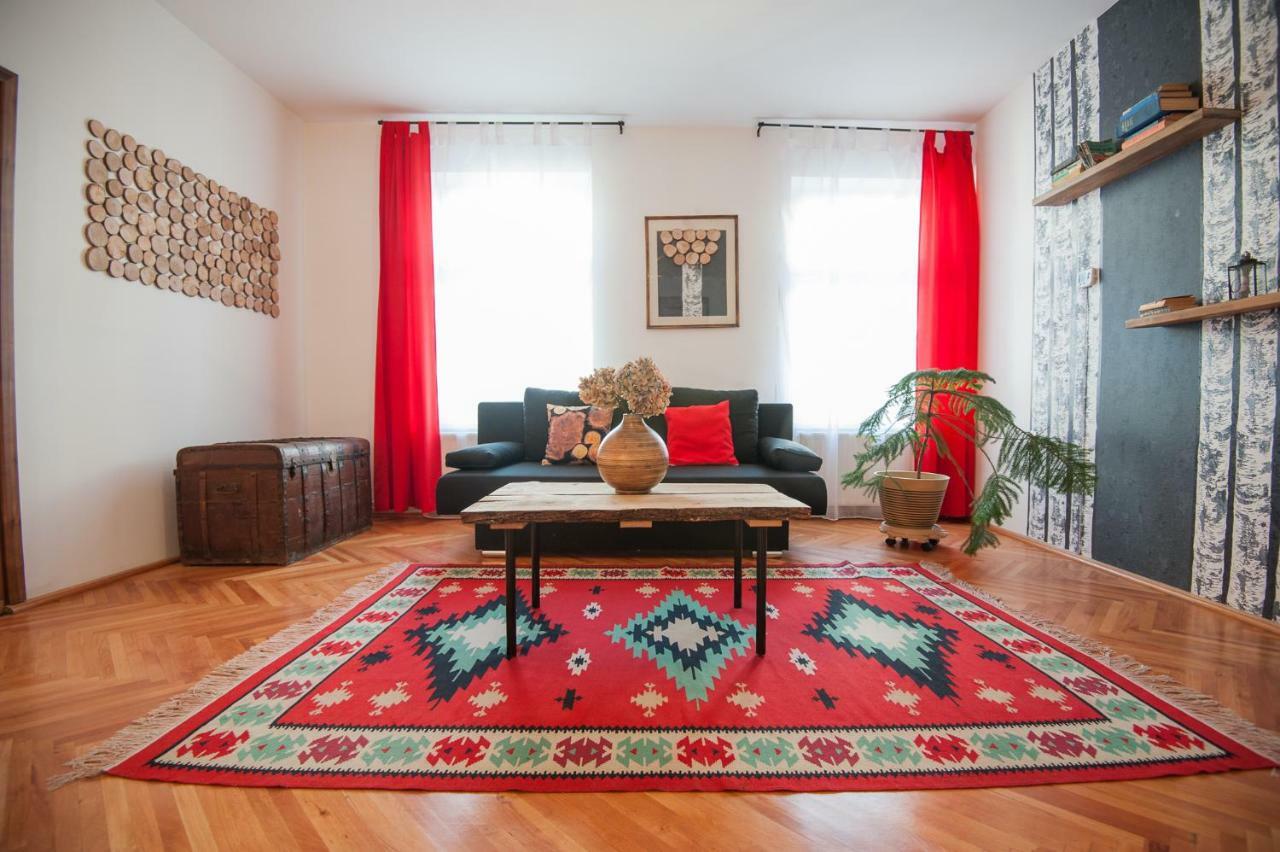 Spacious Stylish Apartment In Old Town Сибиу Екстериор снимка